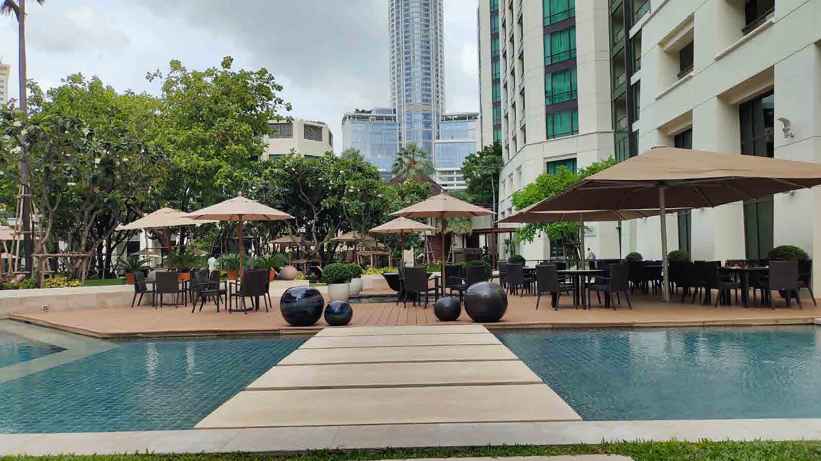 Siam Kempinski Pool Area