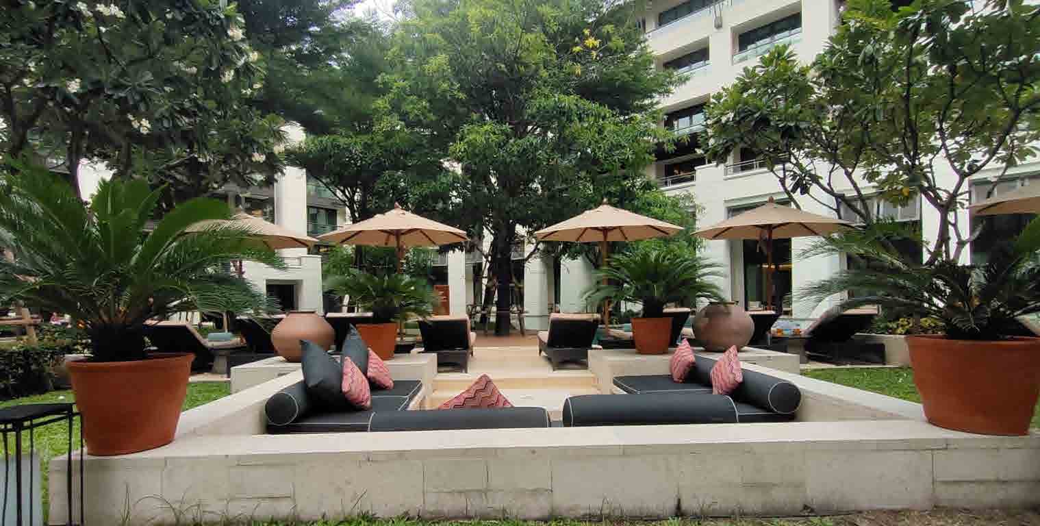 Siam Kempinski Pool Area