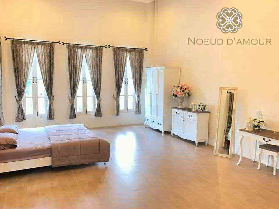 Noeud d_Amour Saraburi