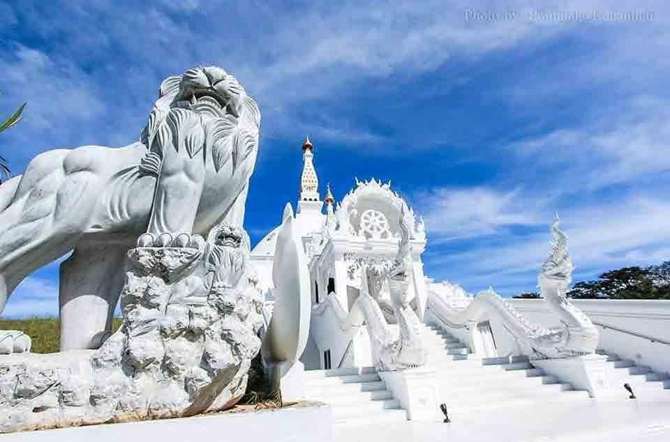 Wat Bueng Latthiwan