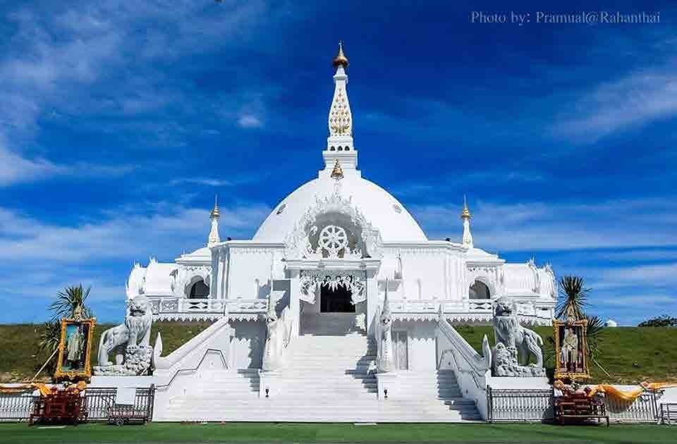 Wat Bueng Latthiwan