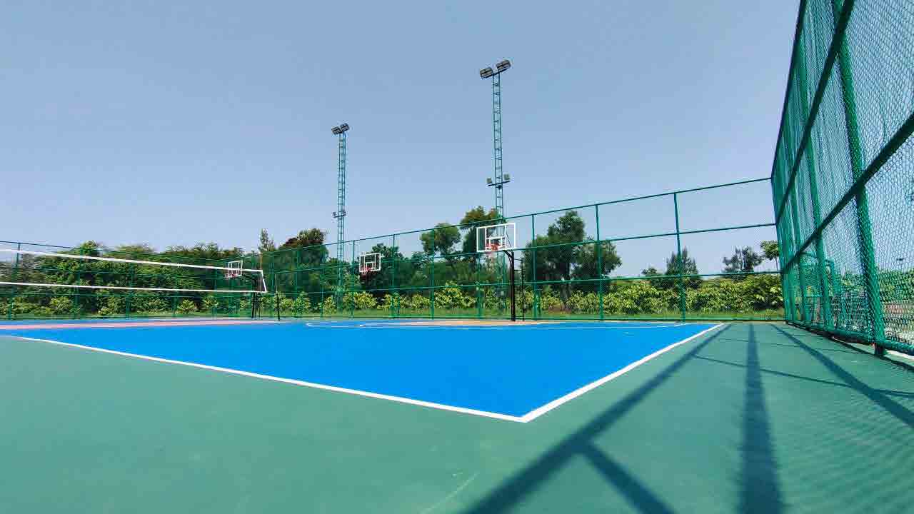 Rot Fai Park Basket Ball Court