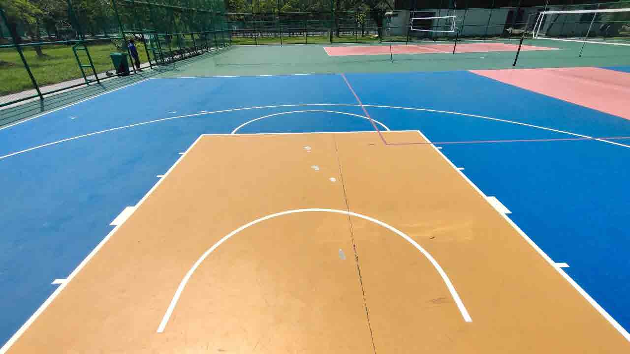 Rot Fai Park Basket Ball Court