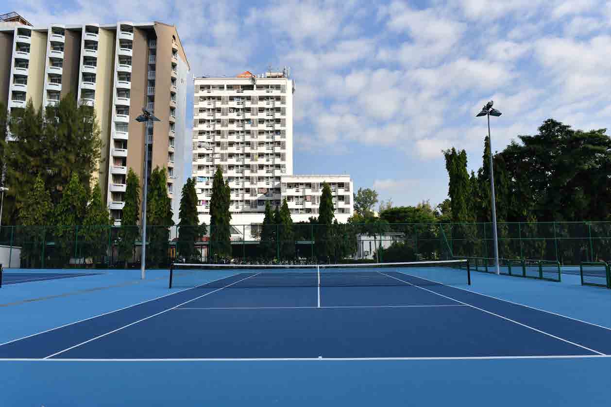 OUTDOOR TANNIS COURT