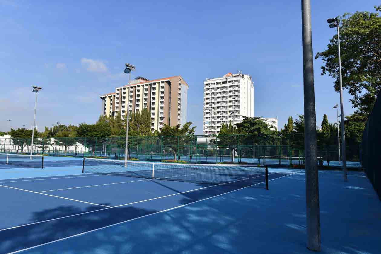 OUTDOOR TANNIS COURT