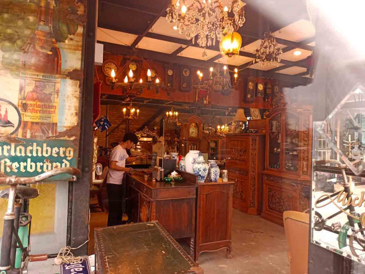 P A Antiques Shop @ Train Market