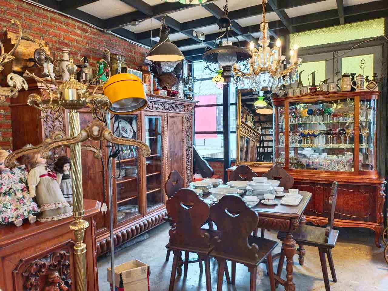 P A Antiques Shop @ Train Market