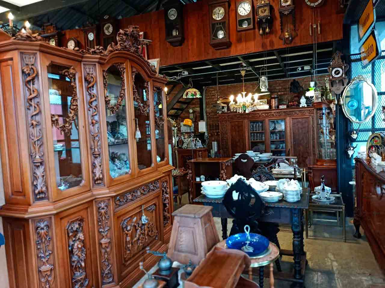 P A Antiques Shop @ Train Market
