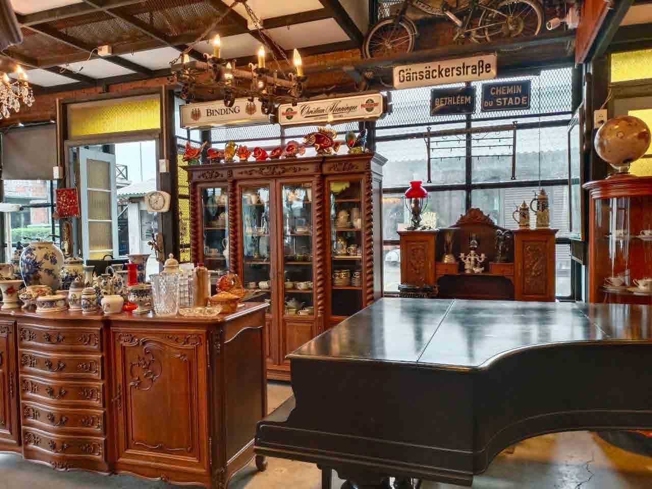 P A Antiques Shop @ Train Market