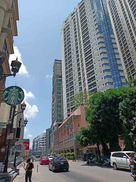Suk Soi 24 Starbucks Street