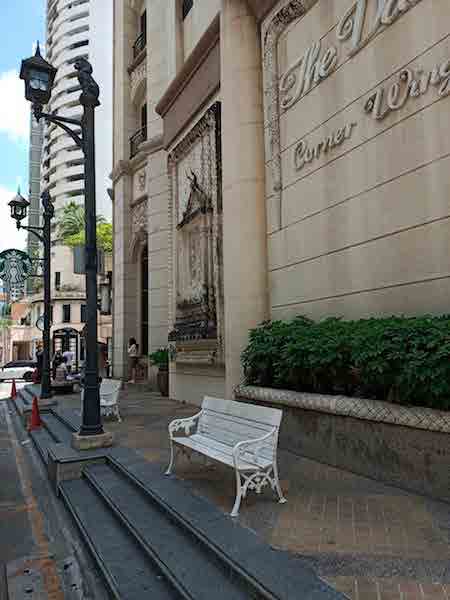 Suk Soi 24 Starbucks Street