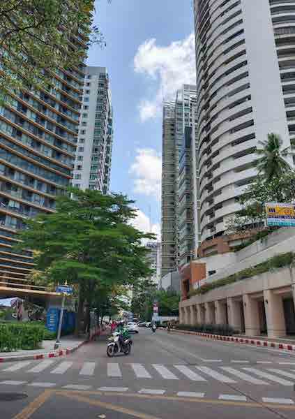 Suk Soi 24 Starbucks Street