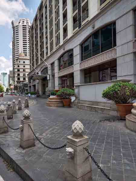 Suk Soi 24 Starbucks Street