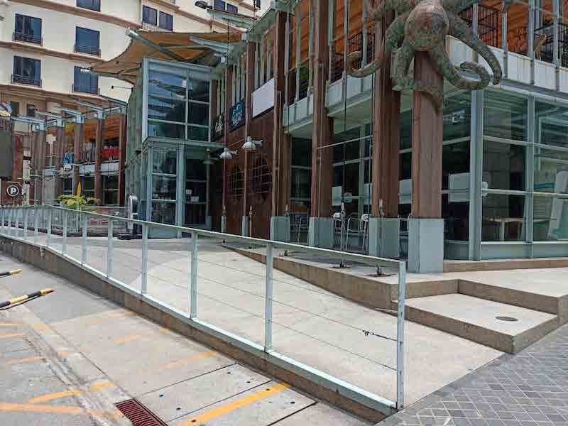 Suk Soi 24 Starbucks Street