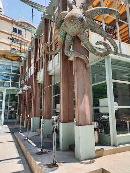 Suk Soi 24 Starbucks Street