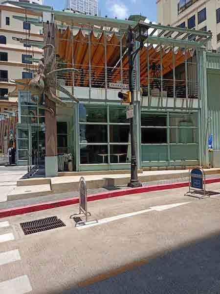 Suk Soi 24 Starbucks Street