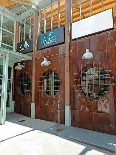 Suk Soi 24 Starbucks Street