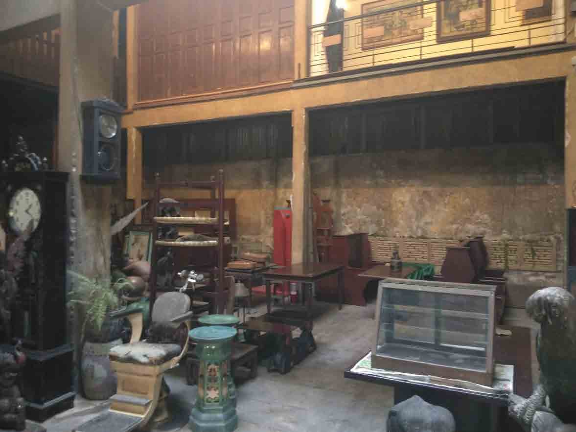 VINTAGE SHOP CHINA TOWN