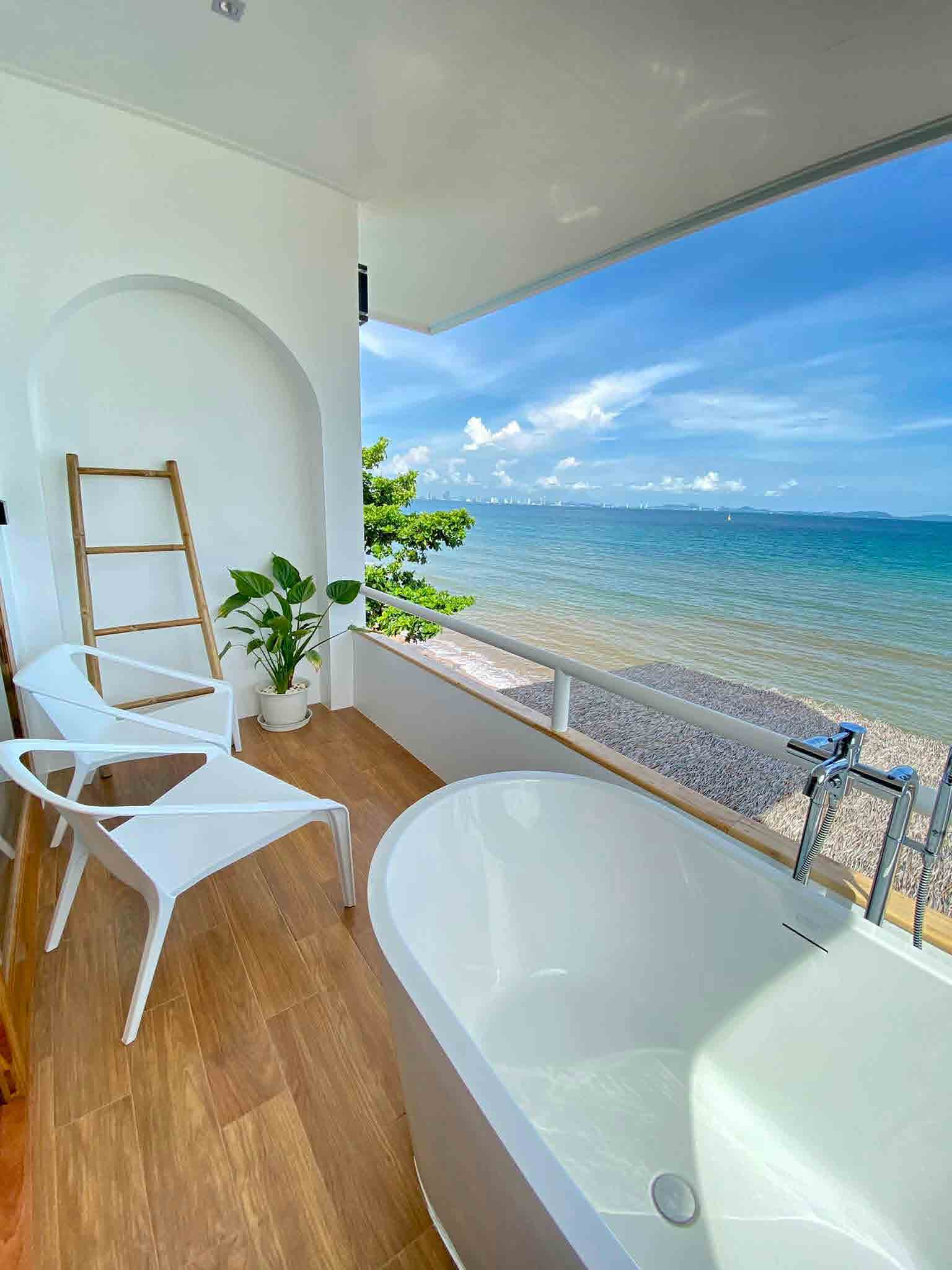 U & Me Resort Koh Larhn