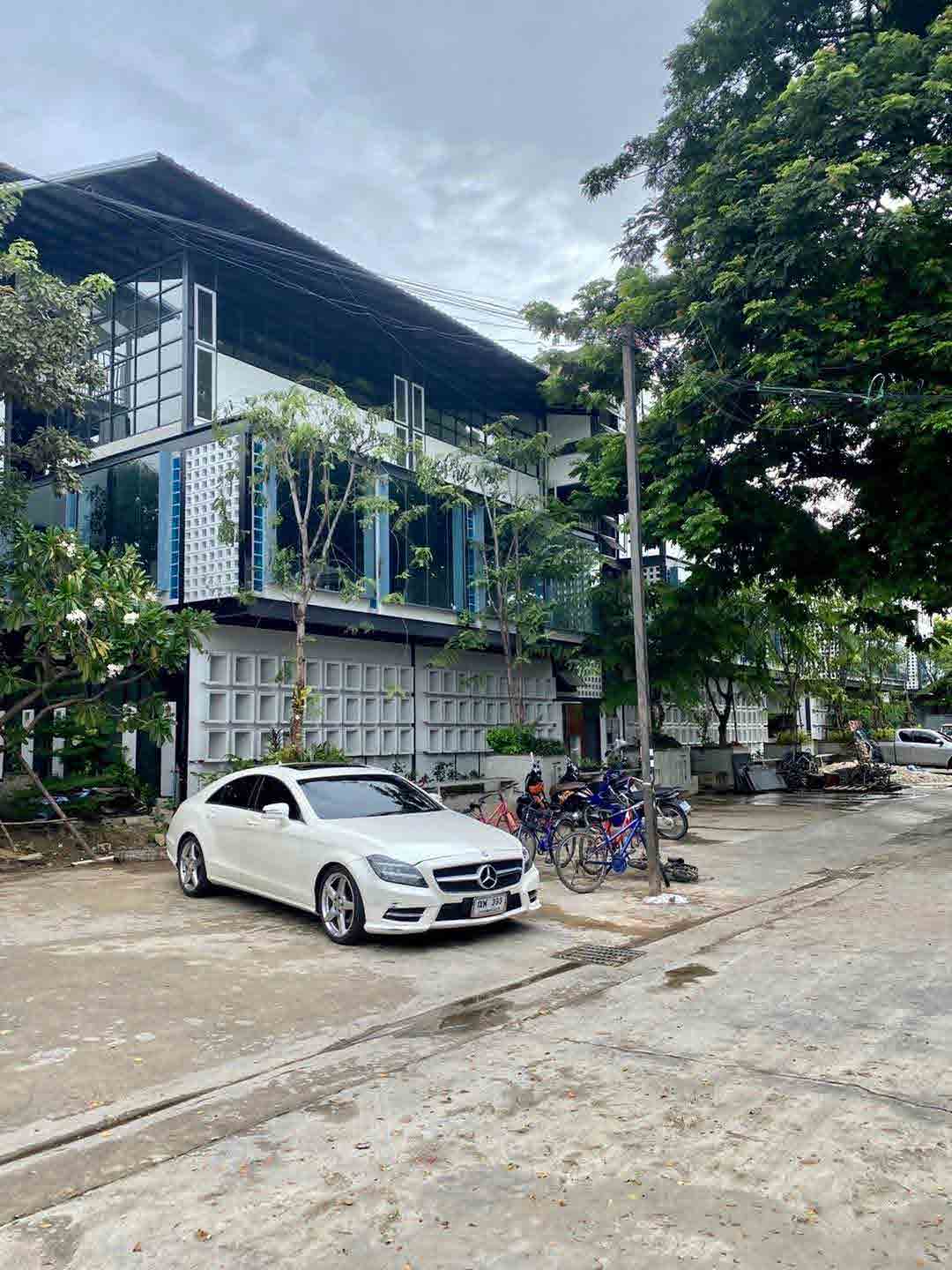Papaya Studio