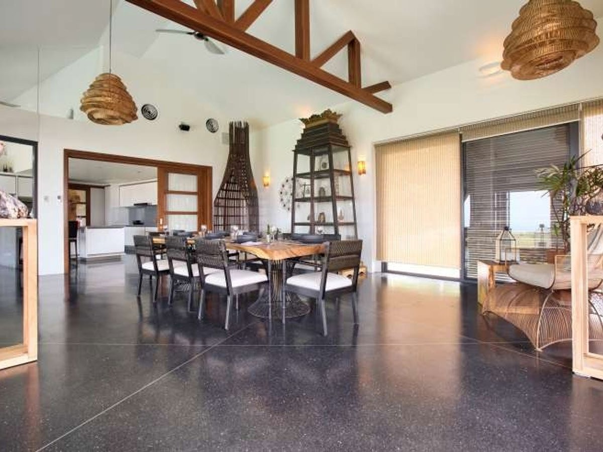 Villa Skyfall
