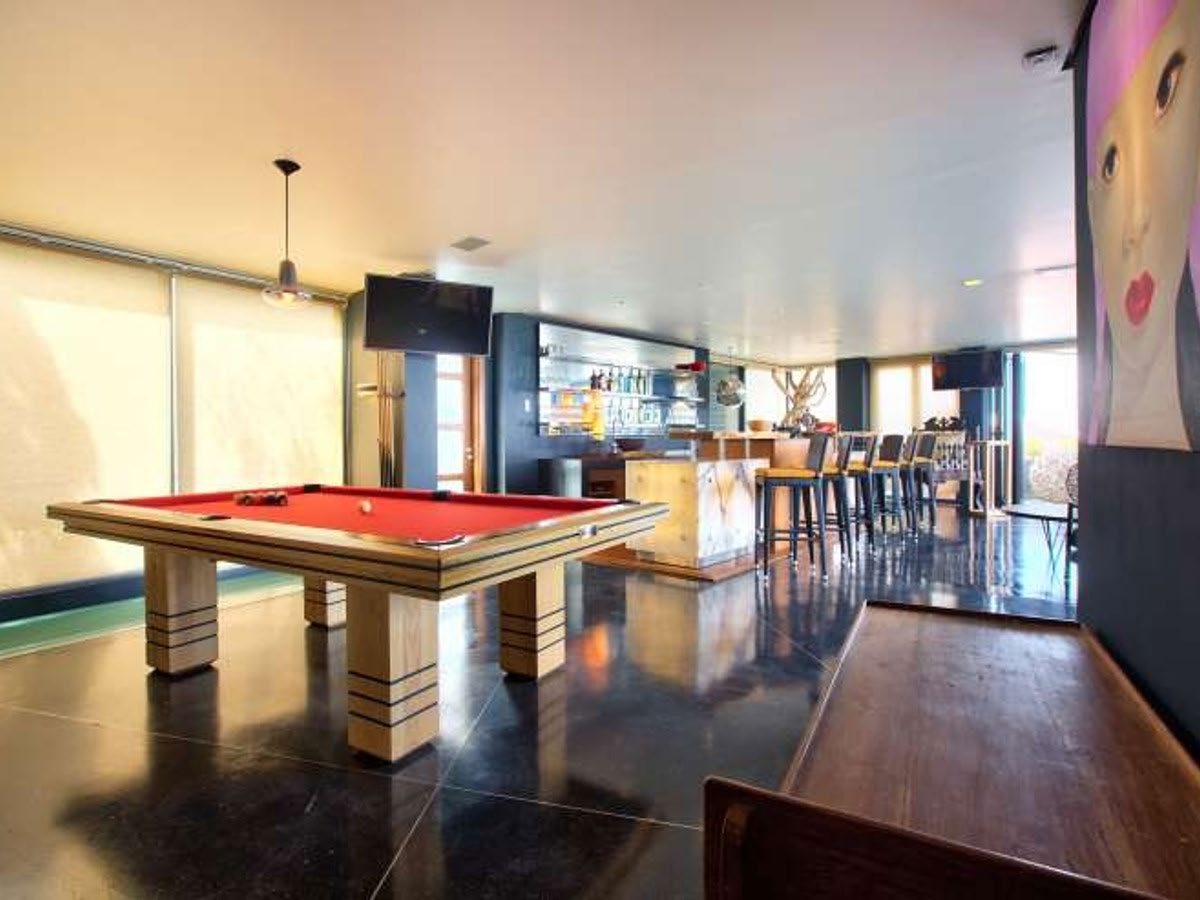 Villa Skyfall