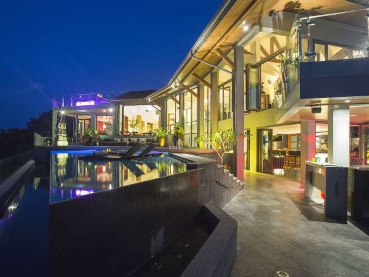 Villa Skyfall