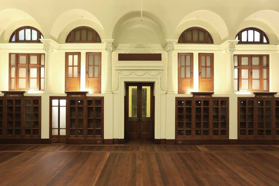 Neilson hays Library