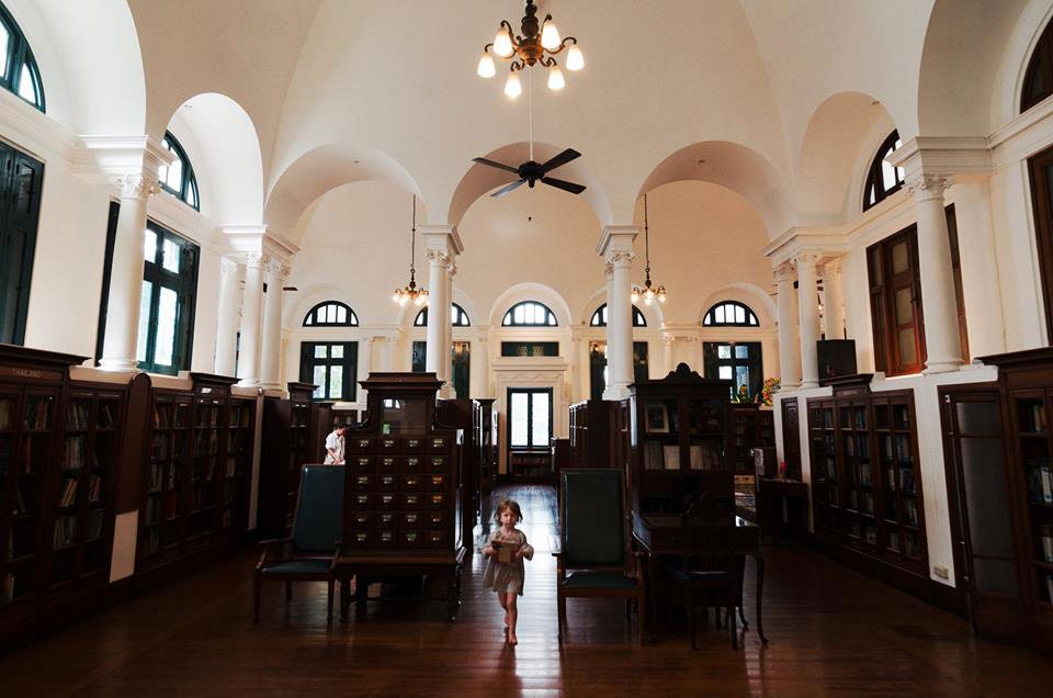 Neilson hays Library