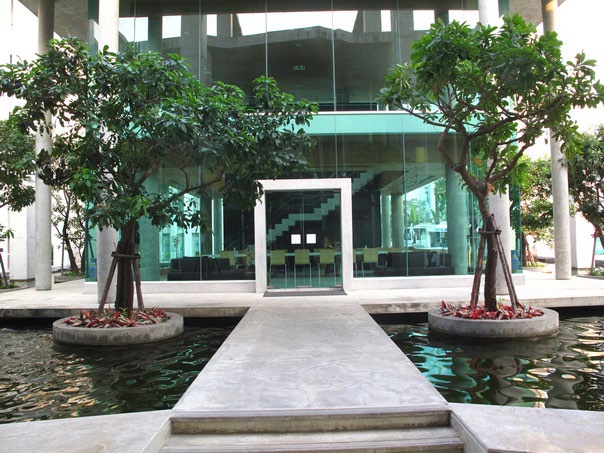Red brick mahidol university