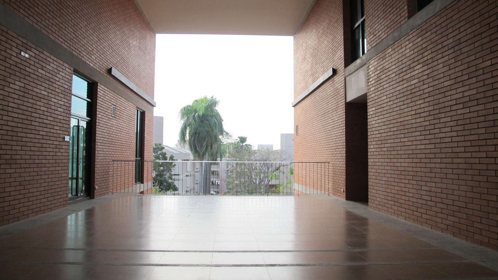 Red brick mahidol university