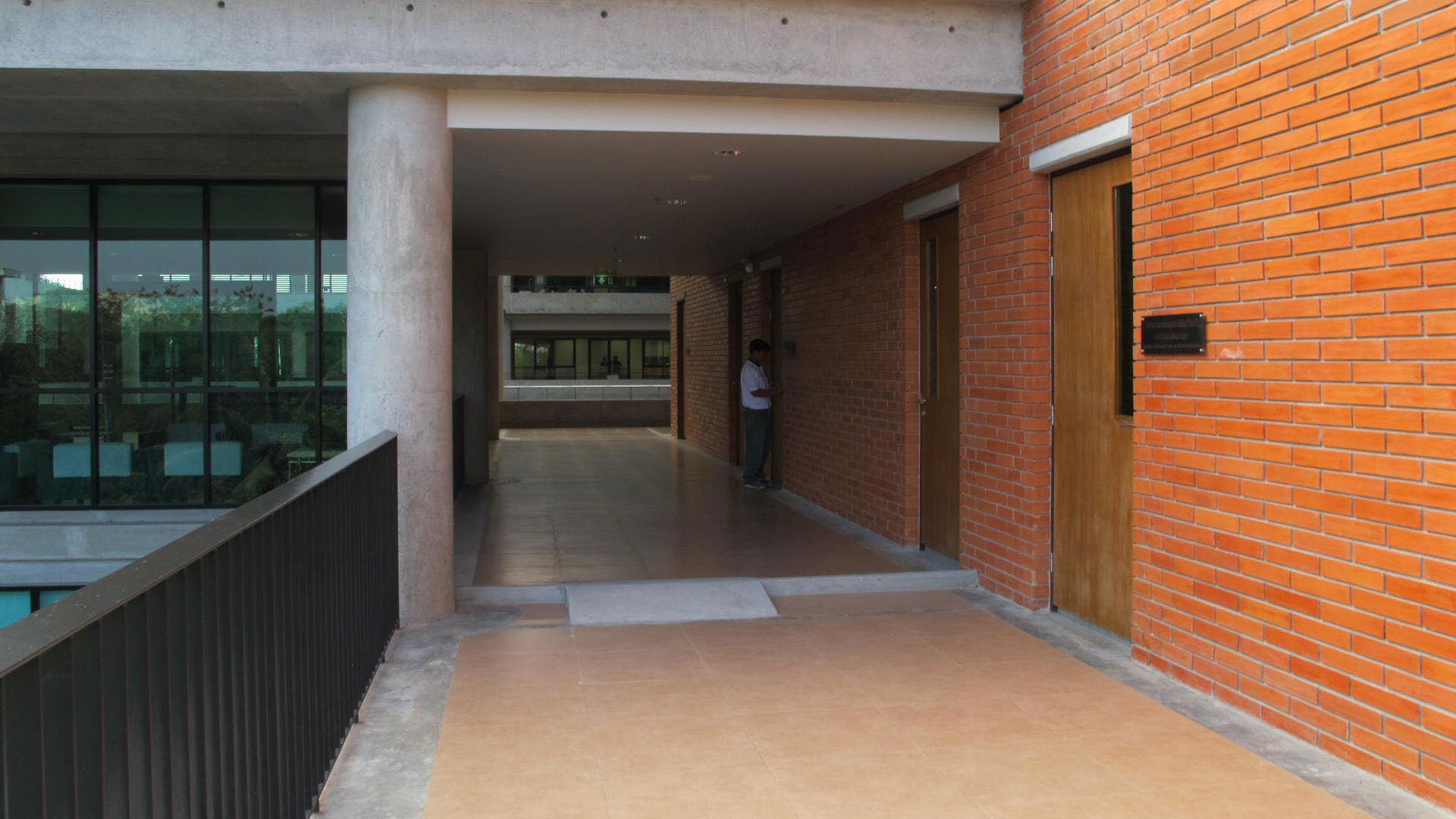 Red brick mahidol university