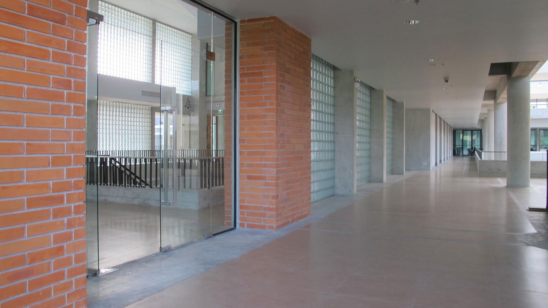 Red brick mahidol university
