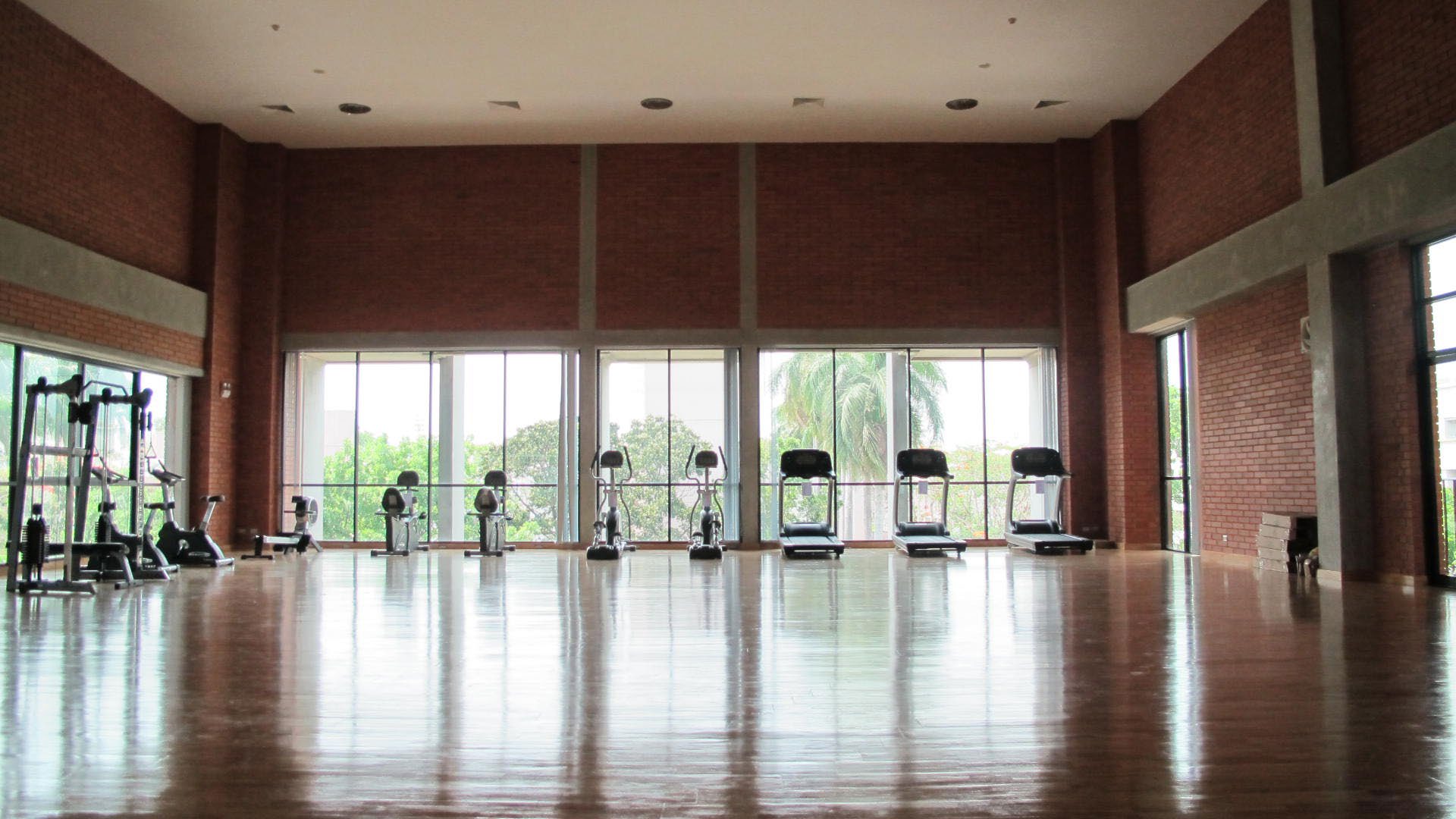 Red brick mahidol university