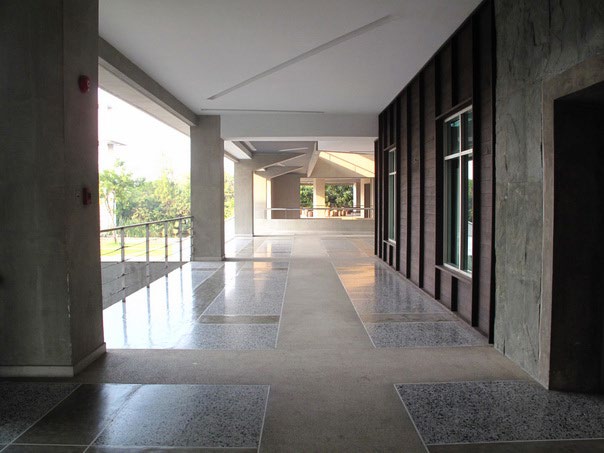 Red brick mahidol university