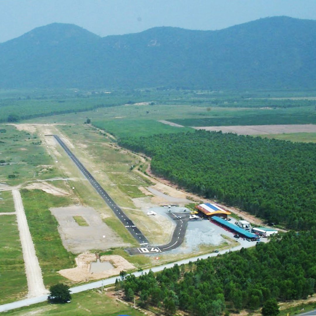 U Thong Airport, Suphan Buri KK Flying Kanchnaburi