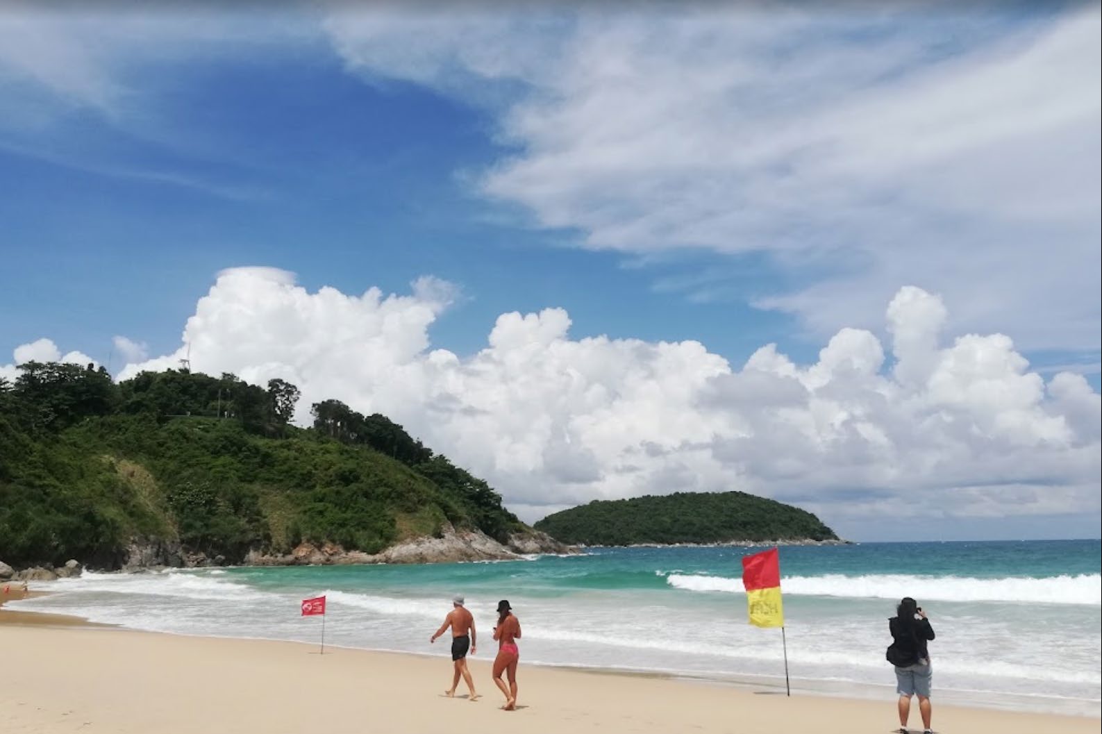 Nai Harn Beach photo 1